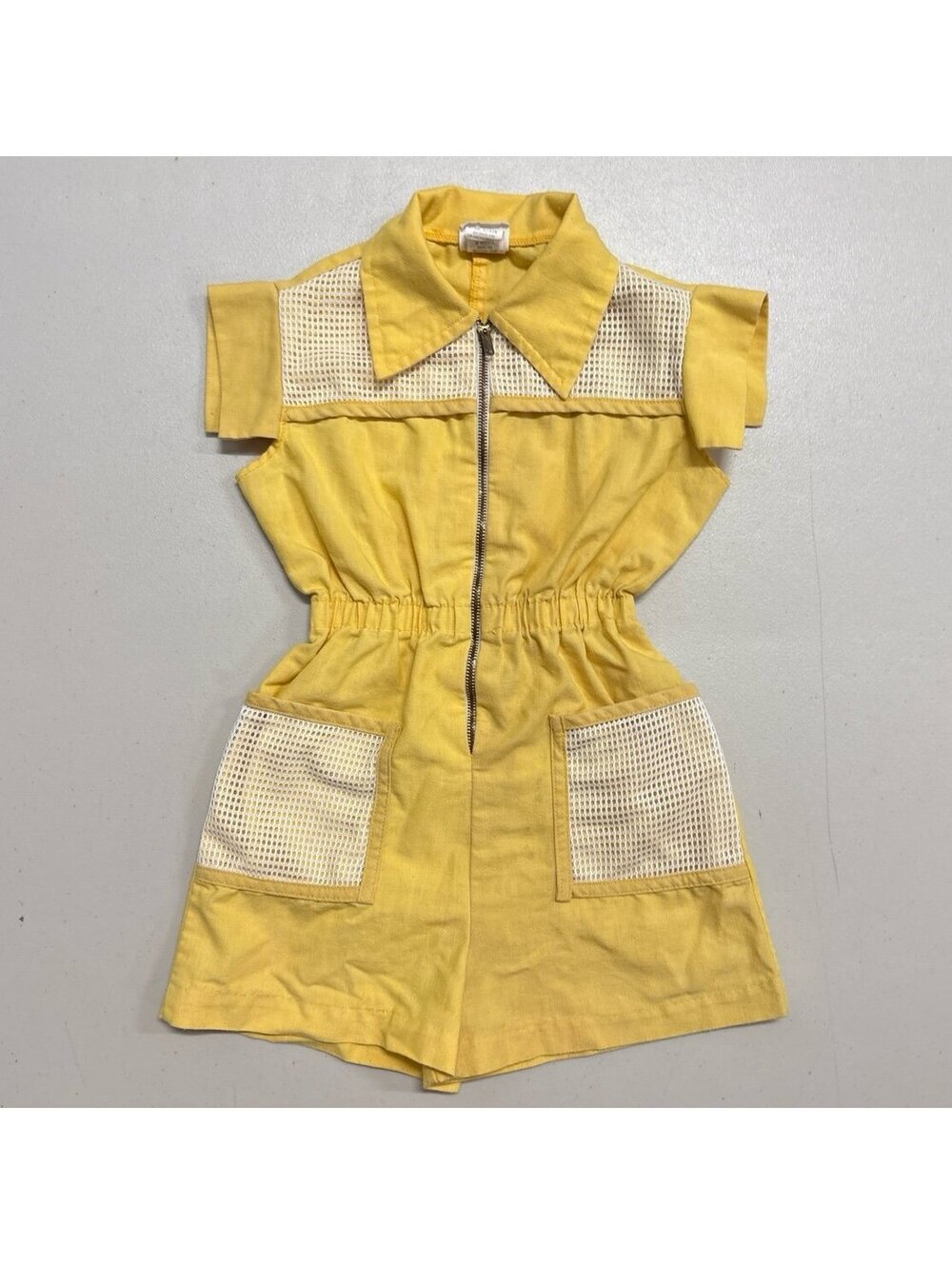 Vintage Sears Winnie the Pooh Collection Romper Girls Sz 8 Yellow Mesh Zip